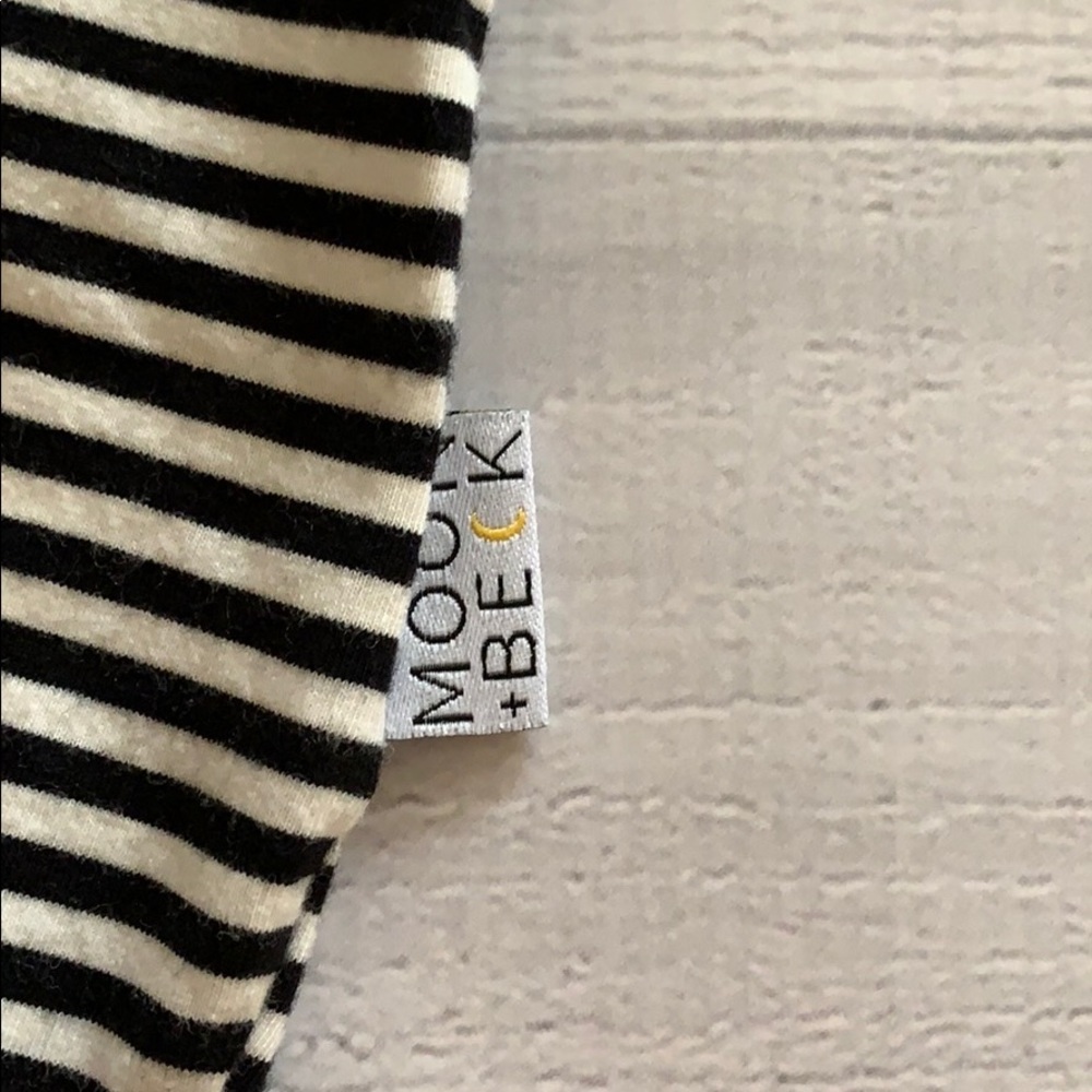 Clothes - Picture 2 of 6
